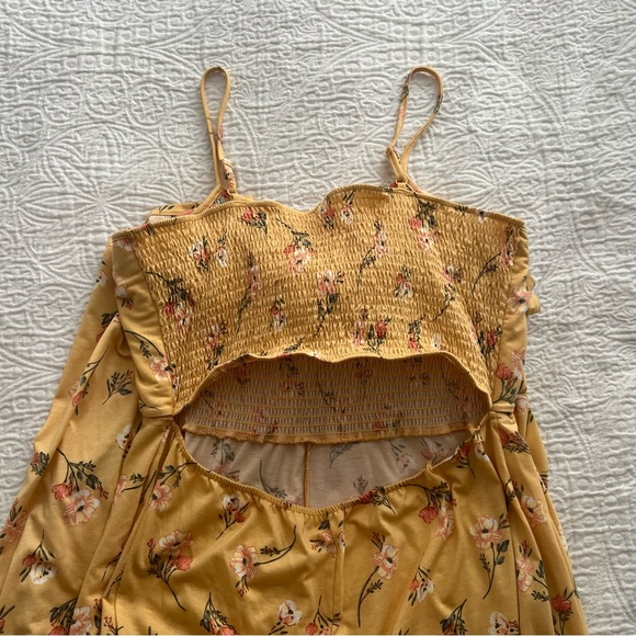 No Boundaries Floral Jumpsuit - Picture 5 of 8